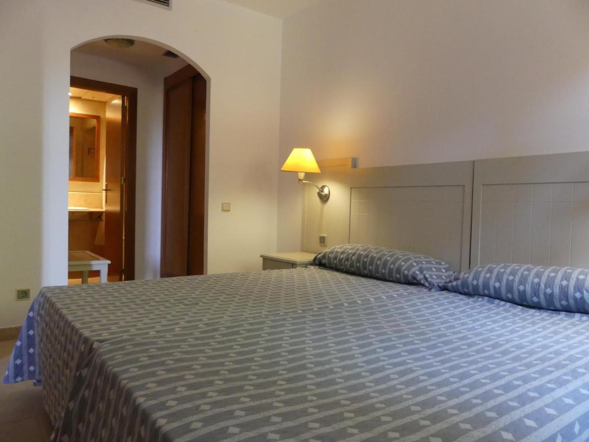 Apartamento Dos Dormitorios Bajo, Vistas Piscina Исла-Канела Экстерьер фото