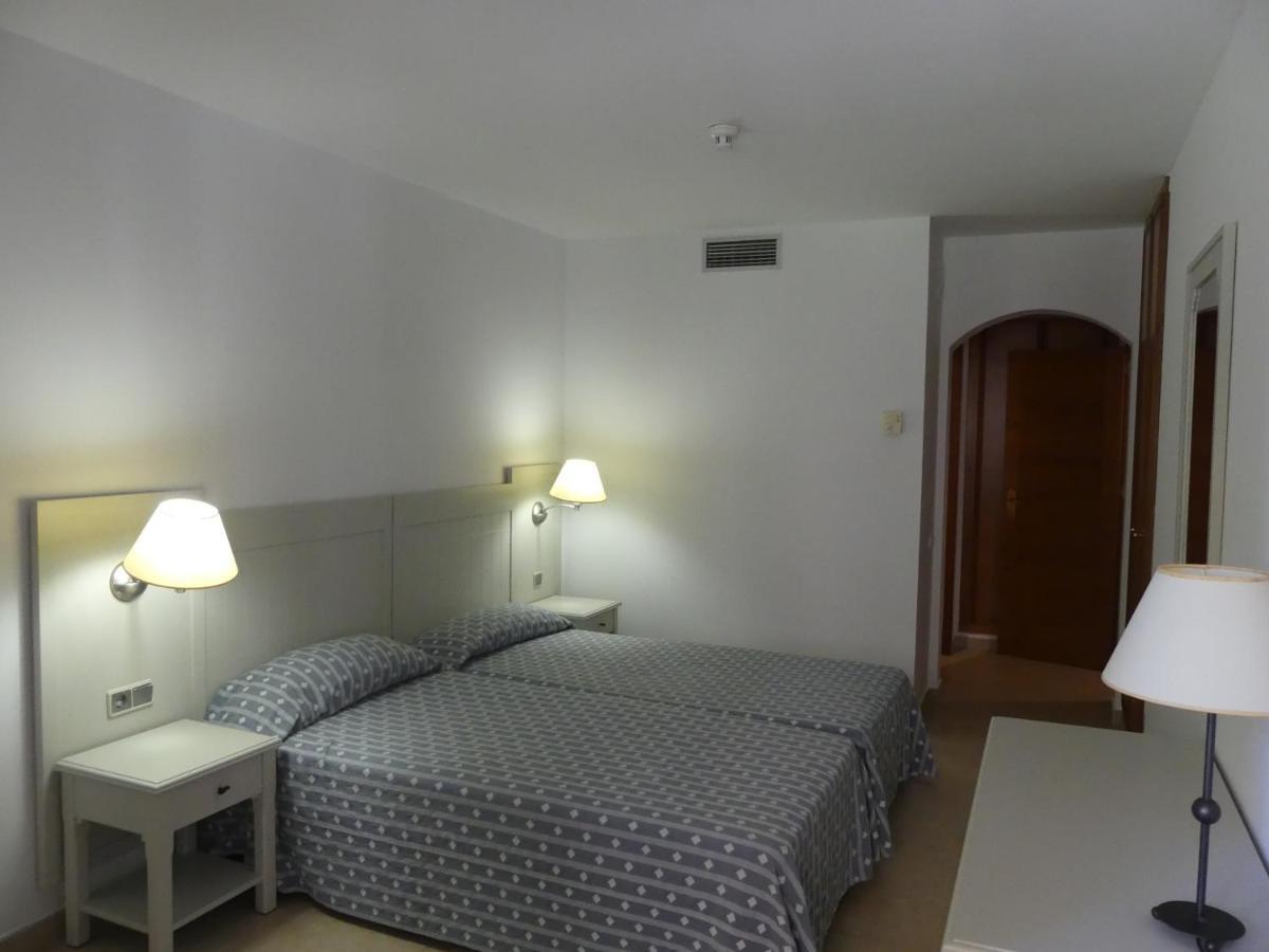 Apartamento Dos Dormitorios Bajo, Vistas Piscina Исла-Канела Экстерьер фото